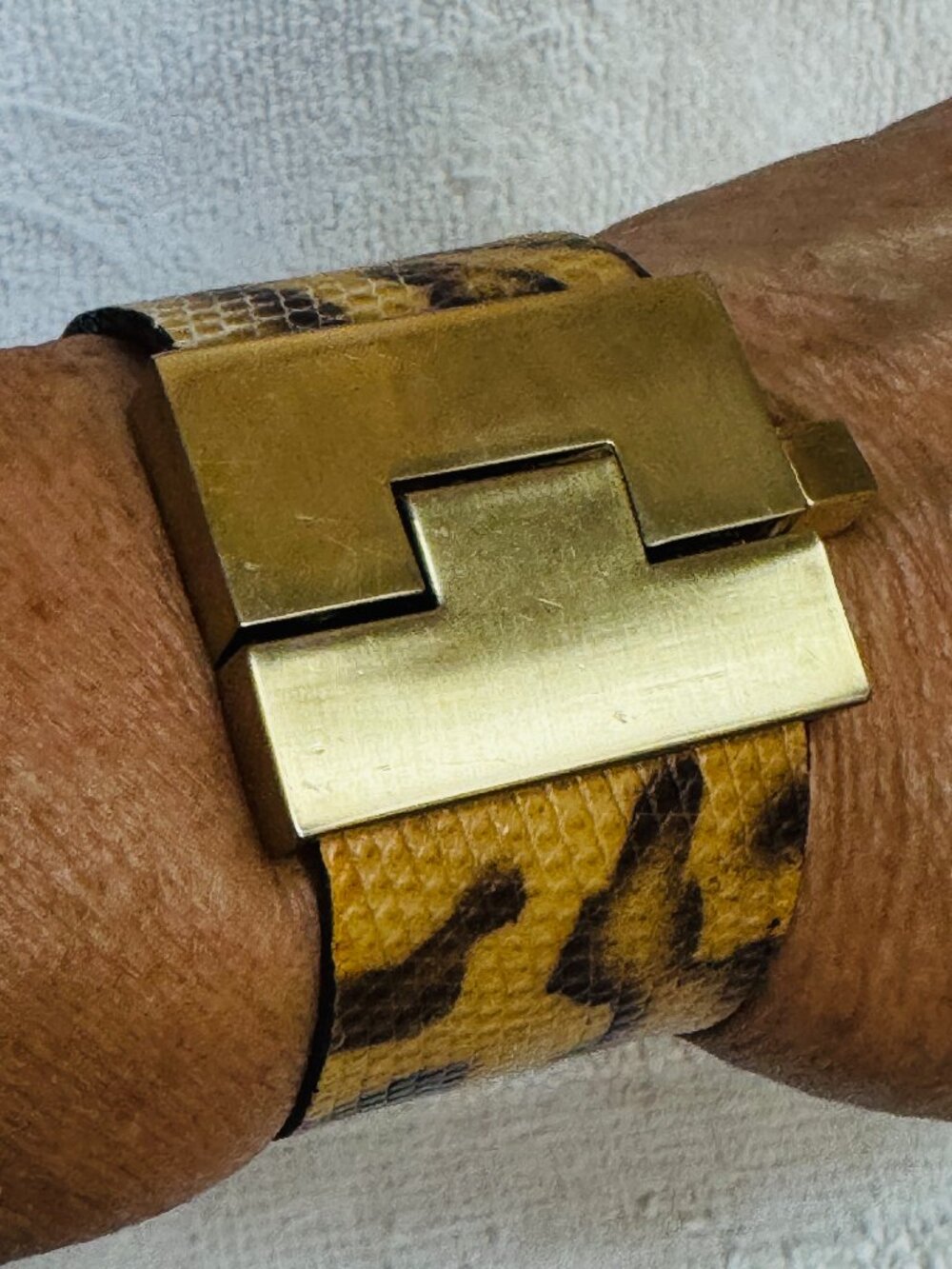 Leighelena Jigsaw Brass Clasp Lizard Skin Bracelet - Picture 5 of 5